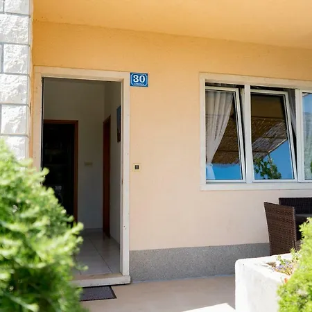 Rose Apartment